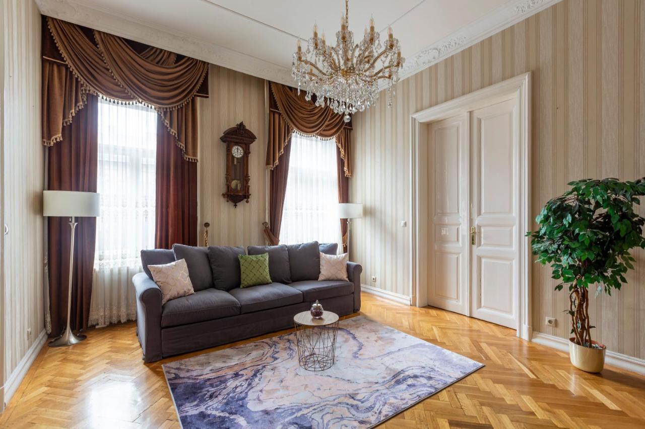 Luxury Central Home Next To The New York Cafe Budapest Exterior foto